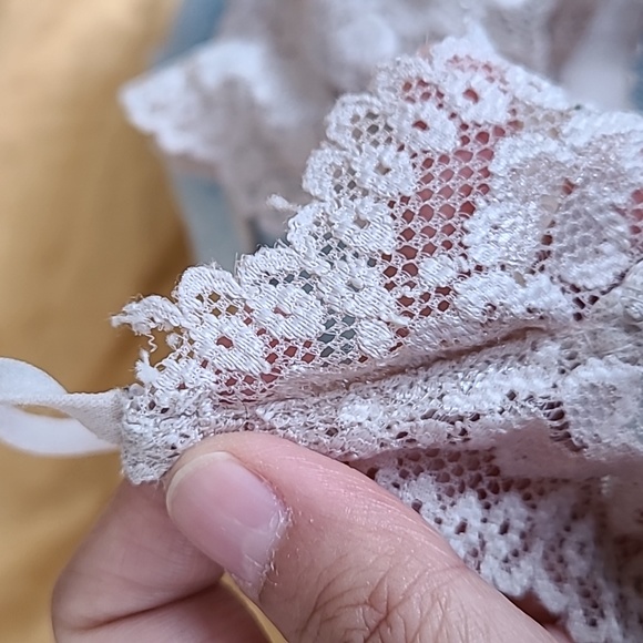 Aritzia Bralette - Picture 4 of 5